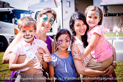 Family-face-painting