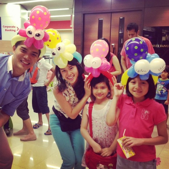 octopus-balloon-hats-@-OCBC-580×580
